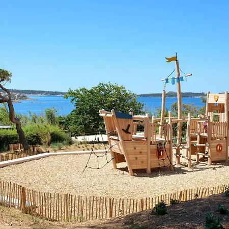 T2 Avec Piscine Gratuite, Parking Privatif, A 200m De La - Animaux Acceptes - Fr-1-316-336 Apartment